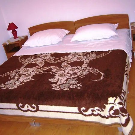 Front With Terrace And View Aprtment Mare Апартаменты