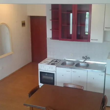 Front With Terrace And View Aprtment Mare Апартаменты