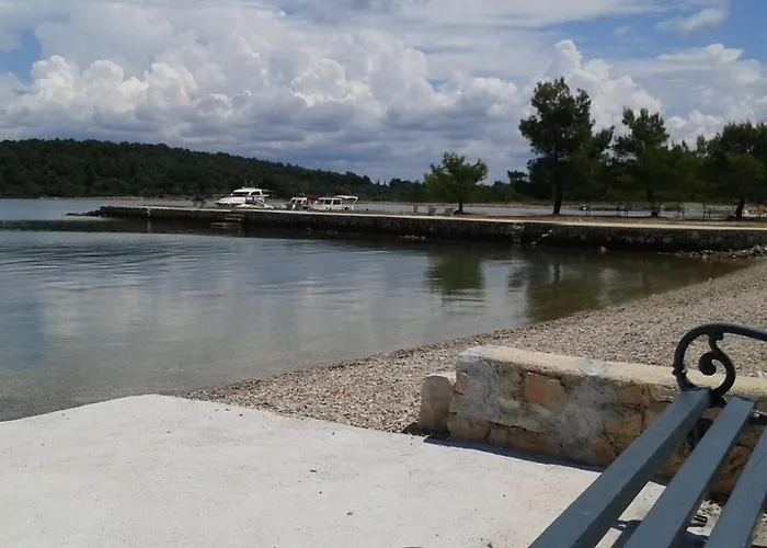 Apartamento Front With View Aprtment Pasman Ždrelac