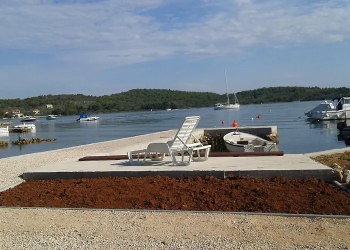 Front With View Aprtment Pasman Ždrelac