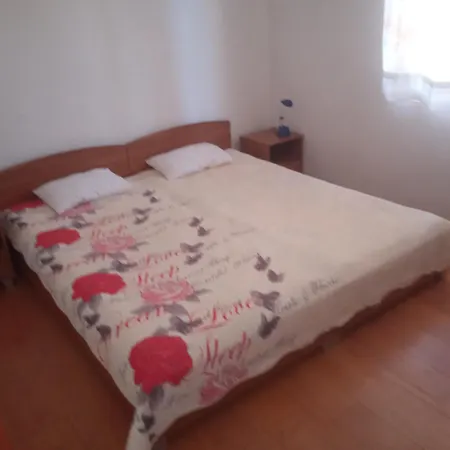 Front With Terrace And View Aprtment Mare Apartament