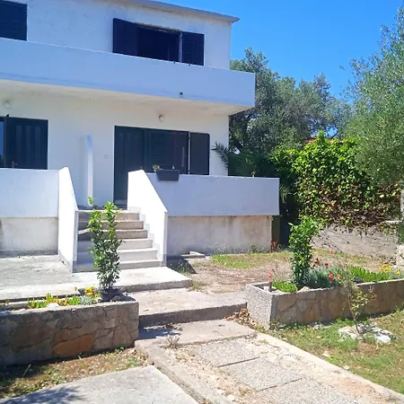 Front With Terrace And View Aprtment Mare * Ždrelac