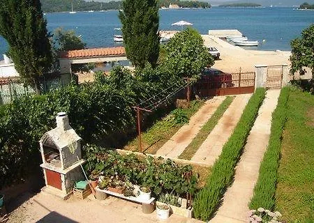 Front With Terrace And View Aprtment Mare Appartement Ždrelac